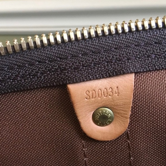 Louis Vuitton Keepall 55 - Picture 8 of 10